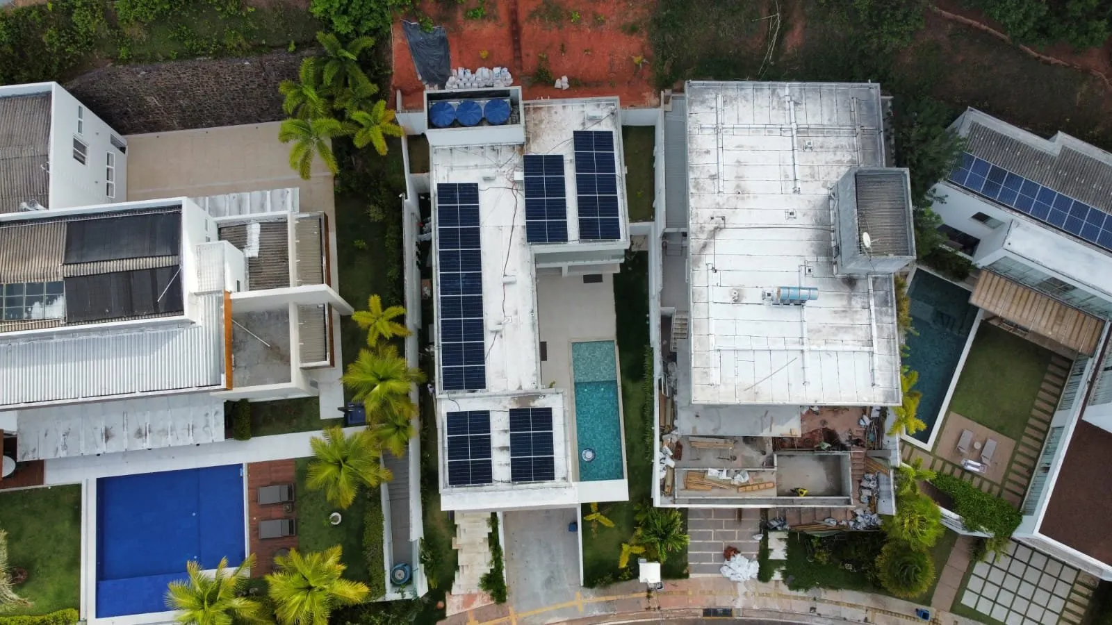 Sistema solar residencial instalado pela VLR Solar em Salvador
