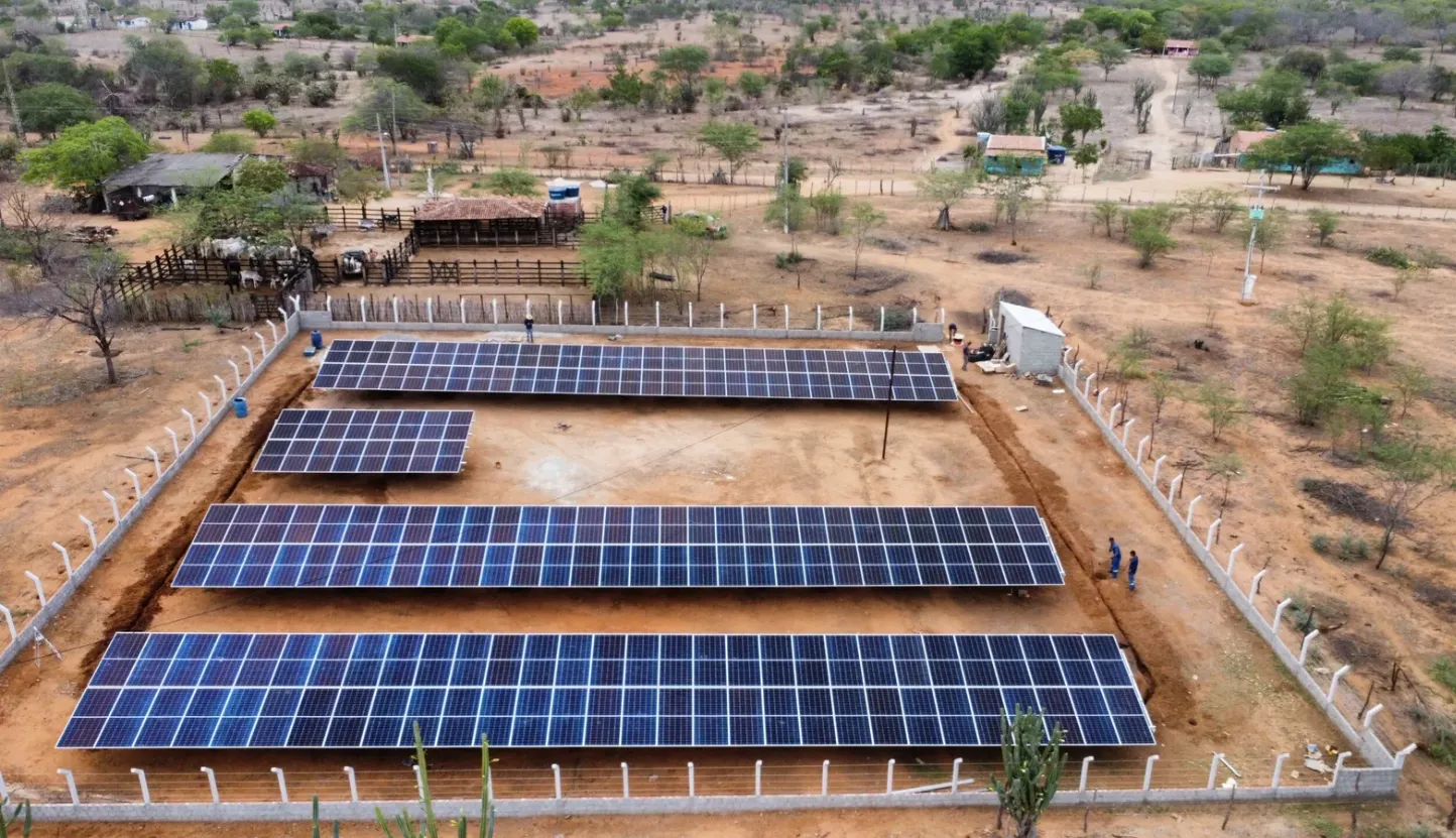 Sistema de energia solar rural instalado pela VLR Solar em Queimadas